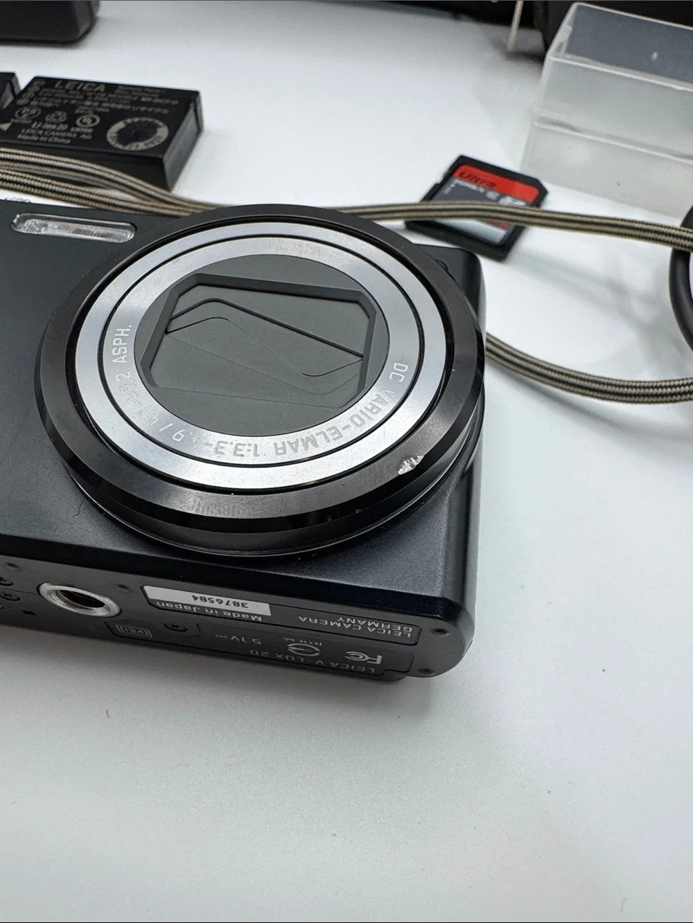 Leica V-Lux 20 Digital Camera W/ Case Charger 3X Batteries 8GB Card Bag Cords